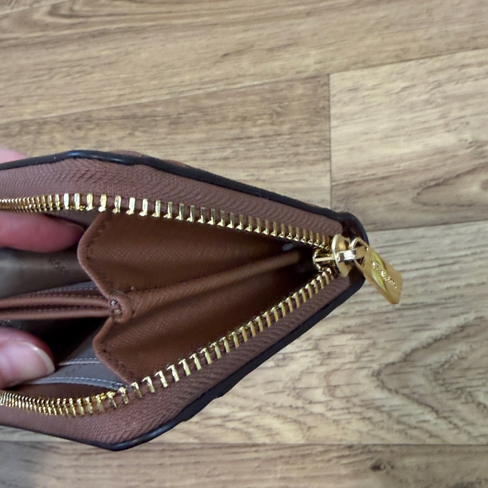 Michael Kors small wallet - Picture 10 of 11